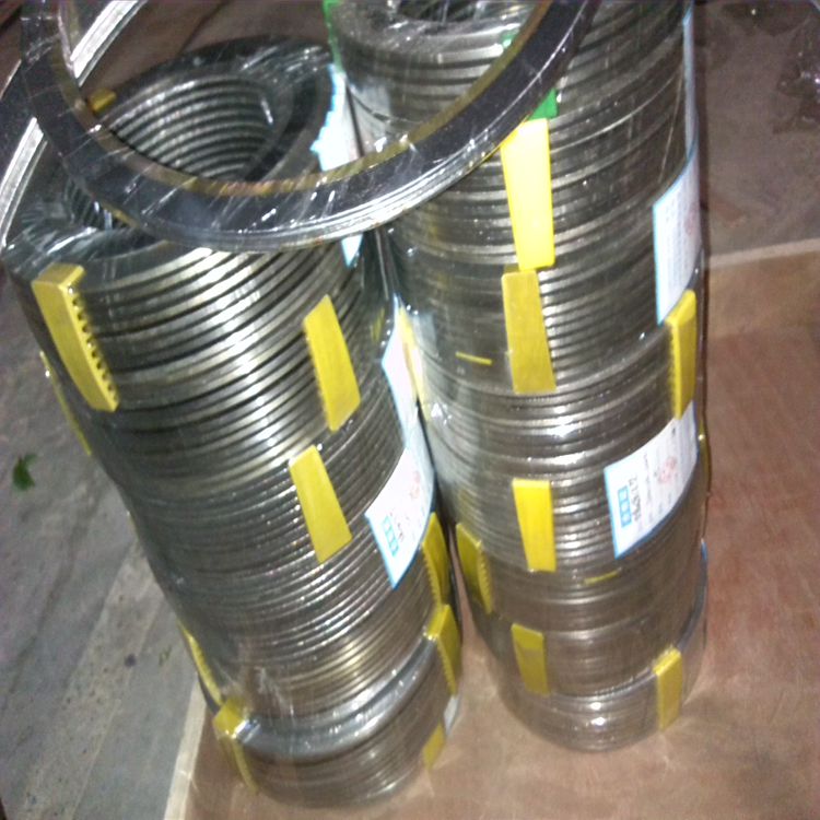 金屬纏繞墊片石墨金屬法蘭纏繞墊片不銹鋼墊片內(nèi)外環(huán)增強墊片